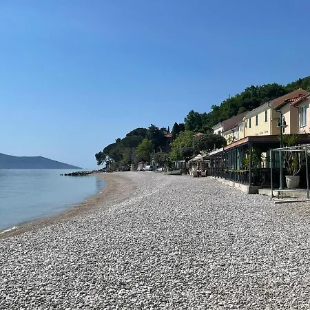 Dom wakacyjny Biser Kvarnera 2 *